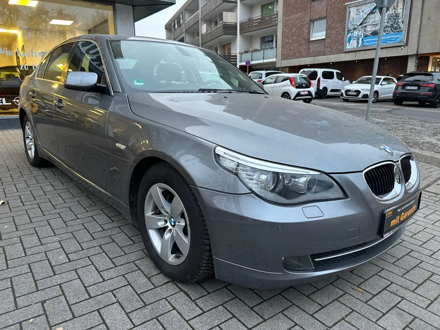 BMW 520 520d E60*Navi*Xenon*1.Hand*Tempomat*SD*Sitzhzg* Grau - 2