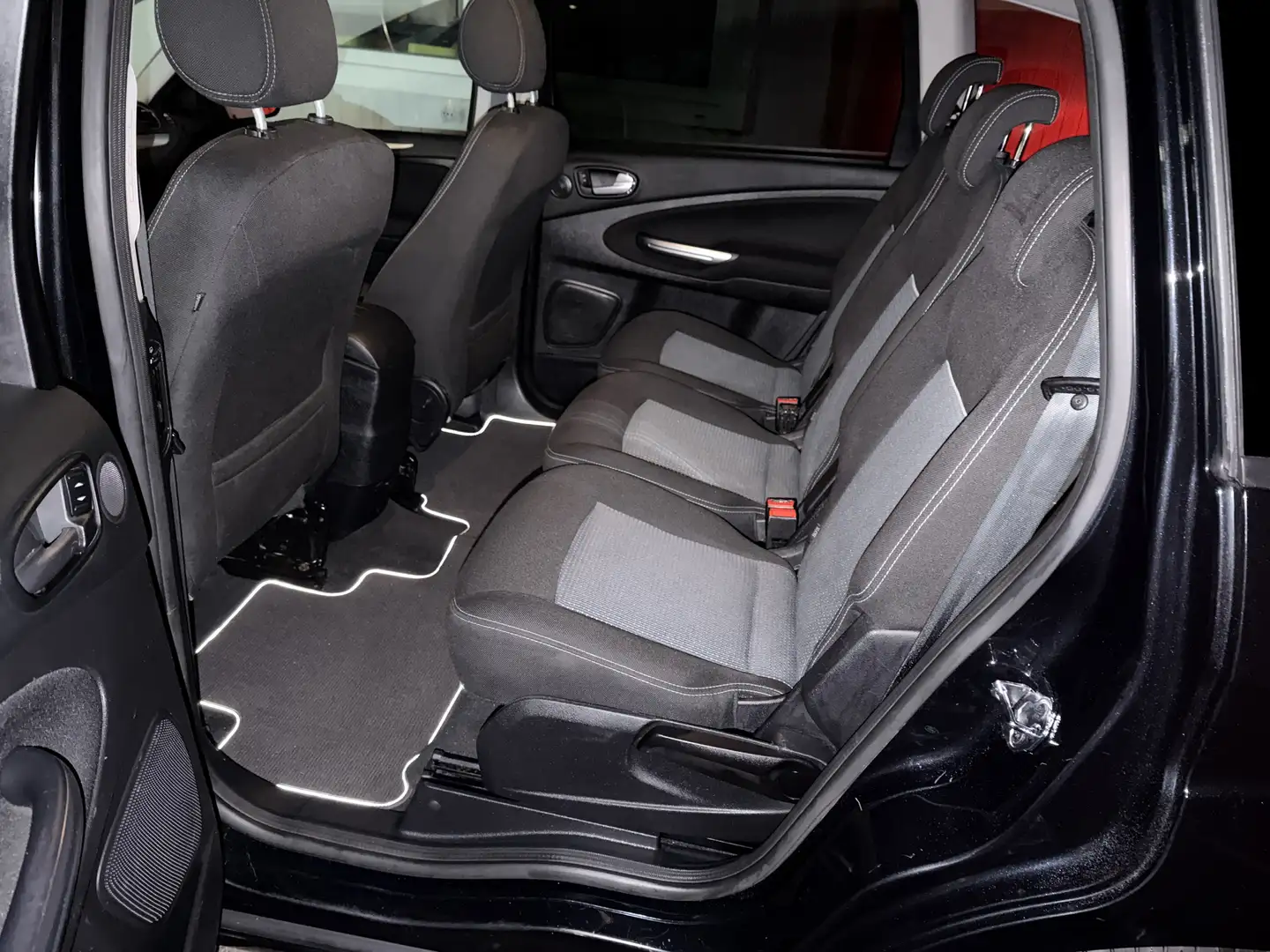 Ford S-Max Business 2,0 TDCi DPF ARBÖ PICKERL - 2