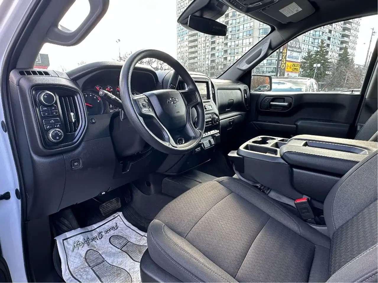 Chevrolet Silverado 1500 снимка Chevrolet Silverado 1500