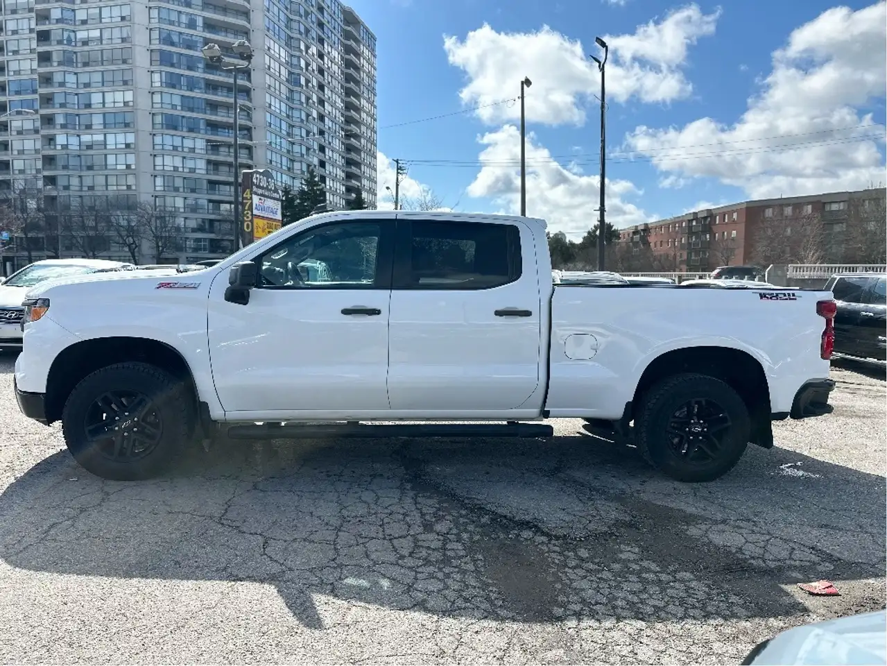 Chevrolet Silverado 1500 снимка Chevrolet Silverado 1500