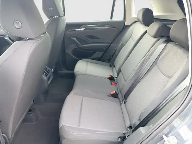 Volkswagen Tiguan view 20