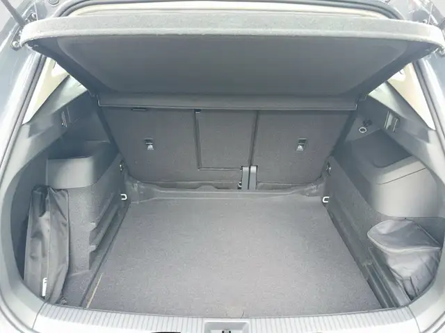 Volkswagen Tiguan view 21