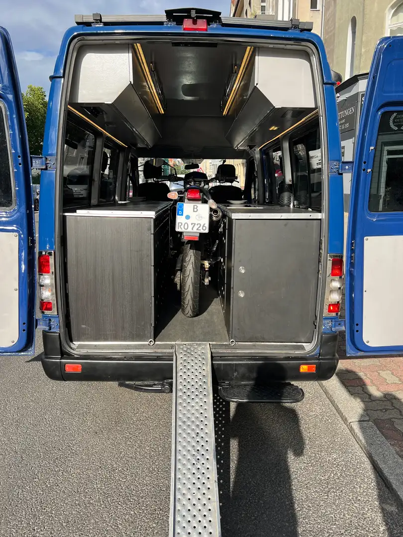 Mercedes-Benz Sprinter Bleu - 2