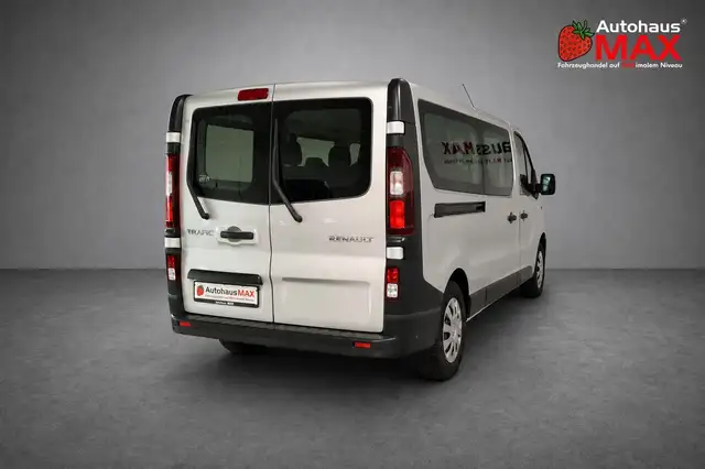 Renault Trafic view 6