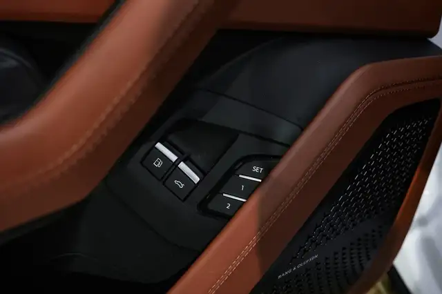Lamborghini Urus view 14