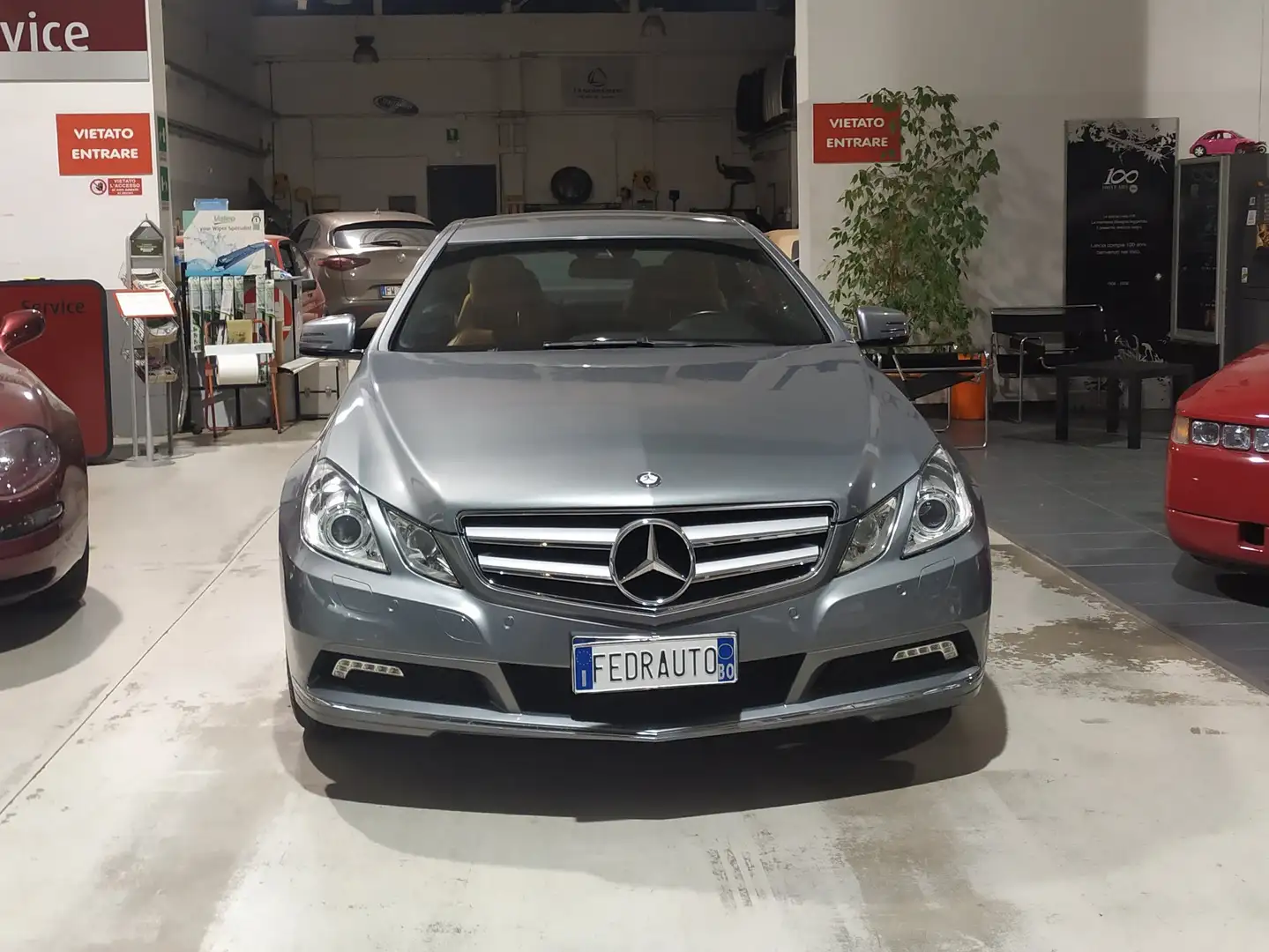 Mercedes-Benz E 250 GPL- C207 Coupe (cgi) Executive auto Bronzo - 2