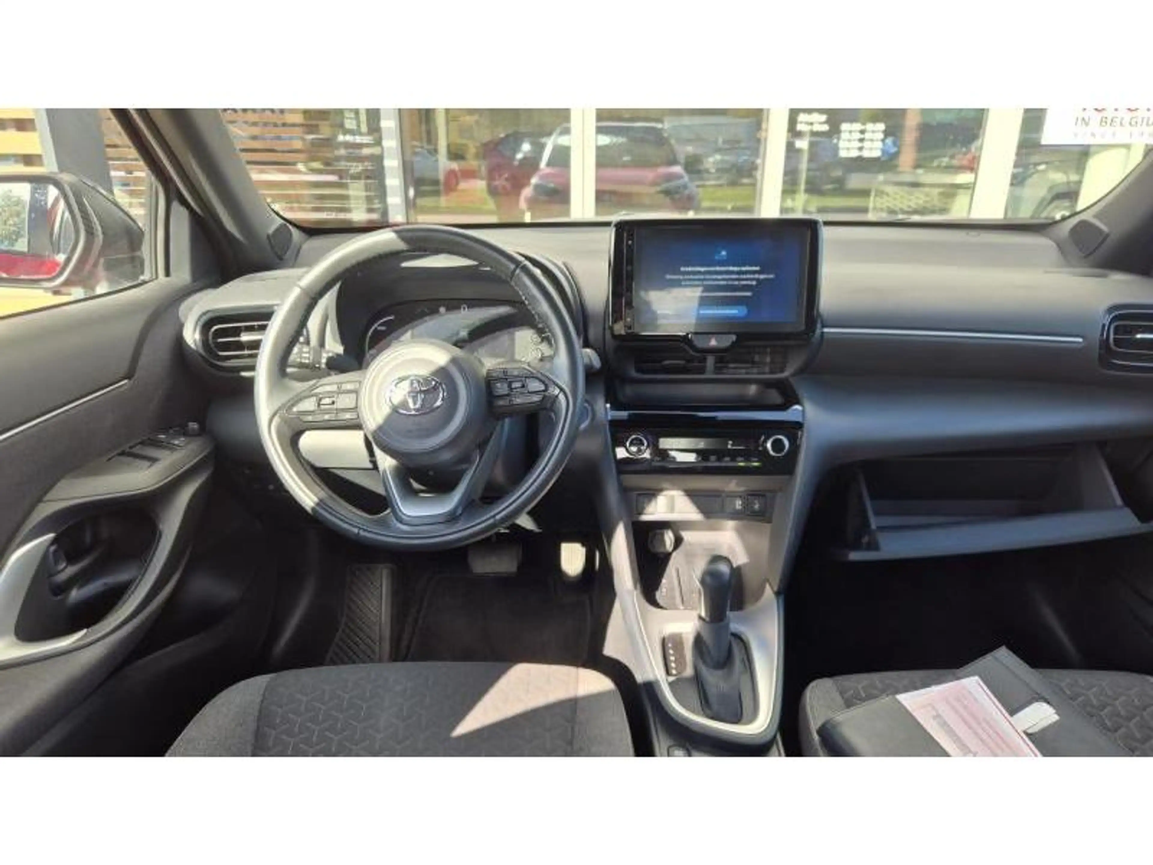Toyota Yaris Cross Dynamic Plus Bi-Tone — photo 3