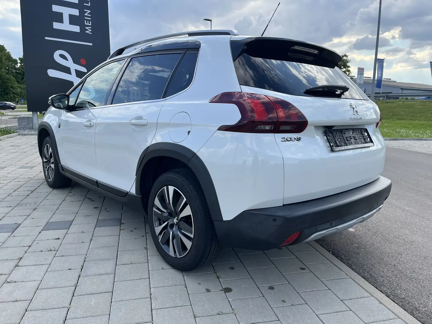 Peugeot 2008 Crossway Weiß - 2