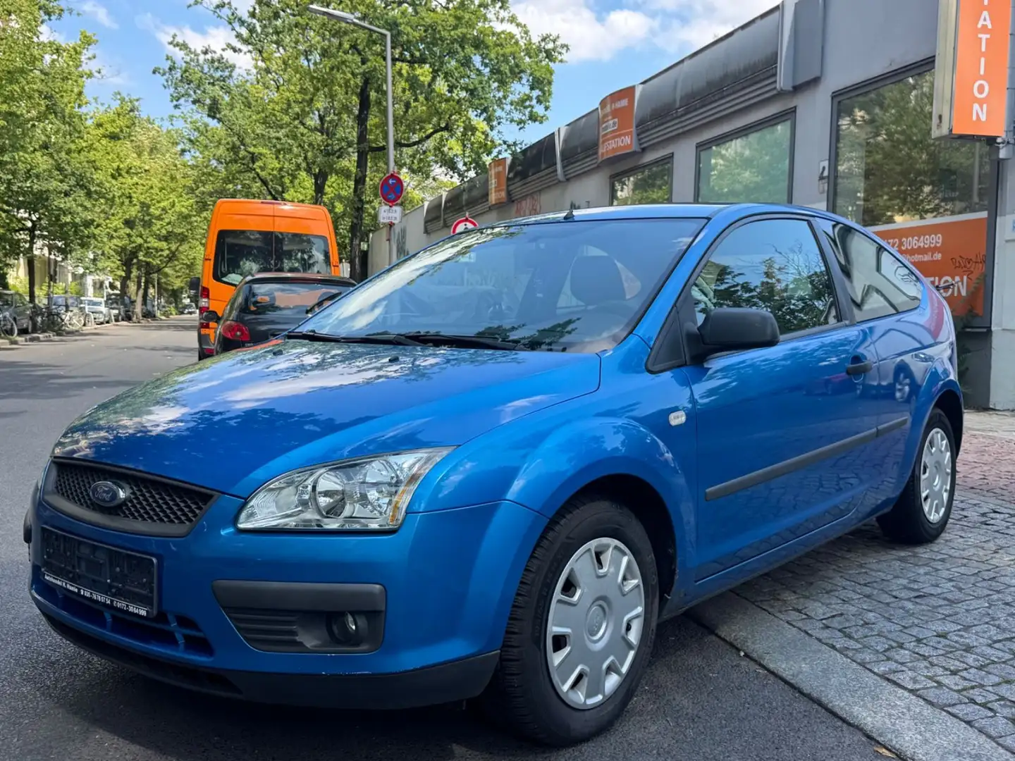 Ford Focus FOCUS 1.6 TÜV NE JULI/27 KLIMA Bleu - 1