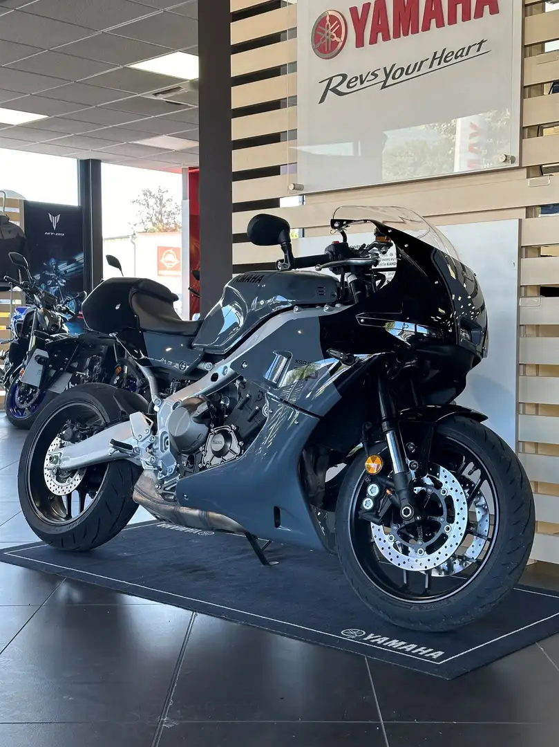 Yamaha XSR 900 Сірий - 1