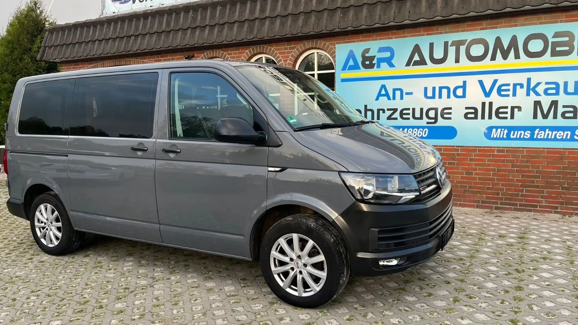 Volkswagen T6 Transporter Kasten-Kombi Kombi 4Motion Grau - 1