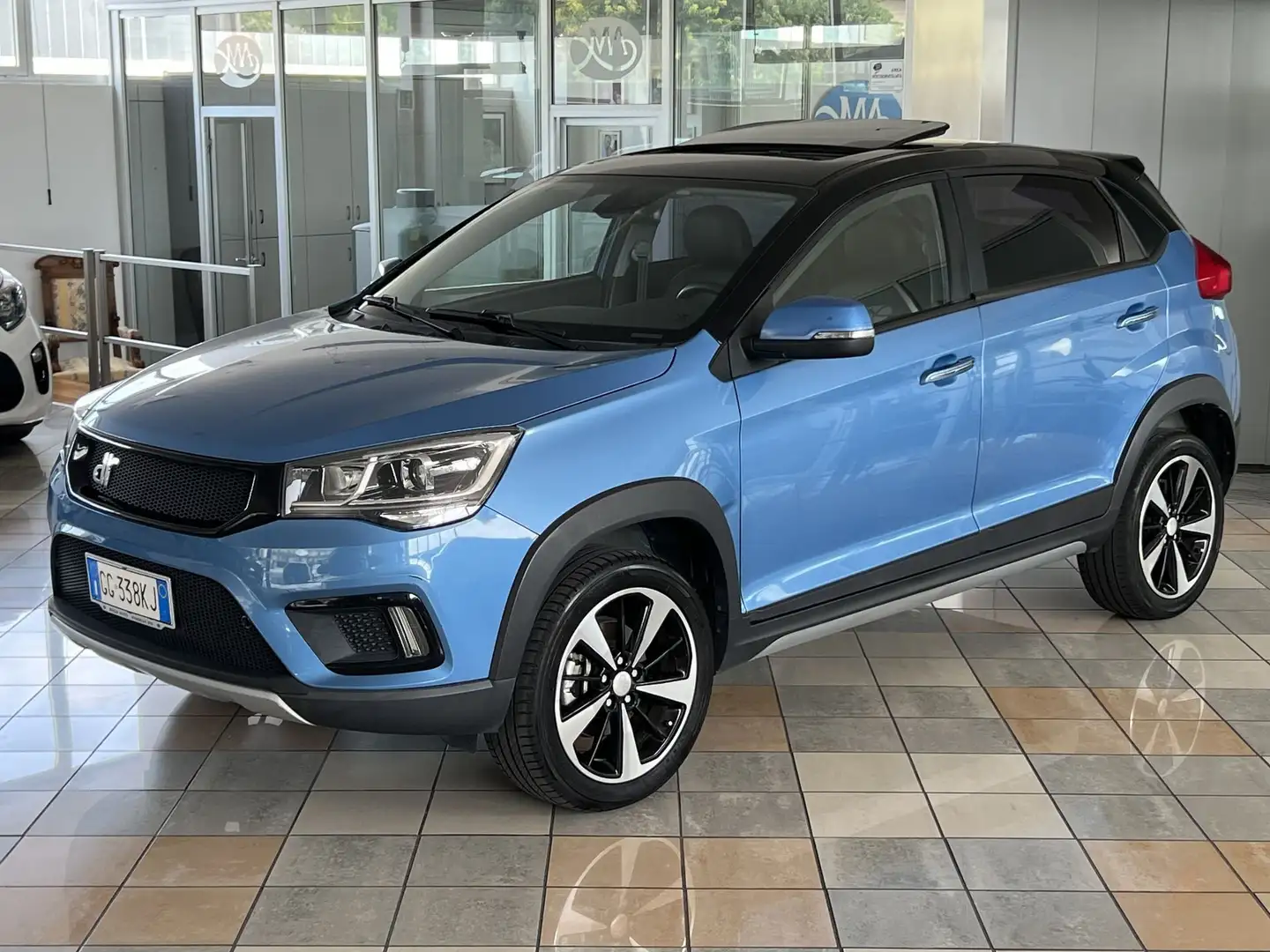 DR Automobiles DR3 1.5 GPL Blau - 1
