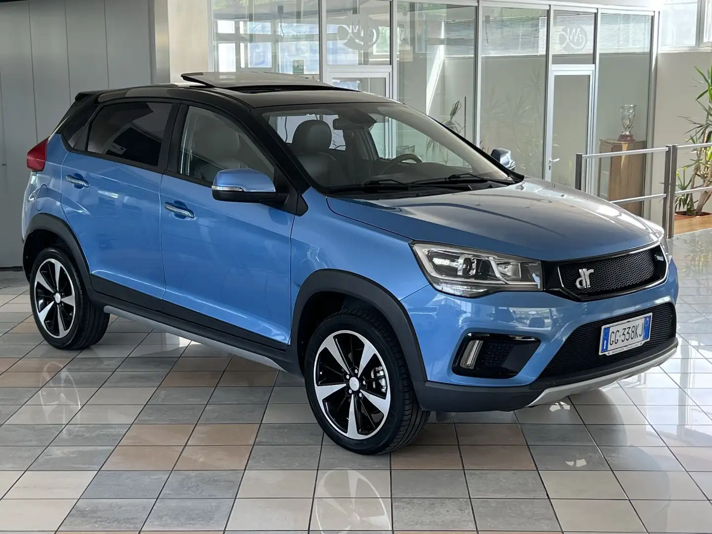 DR Automobiles DR3 1.5 GPL Blau - 2