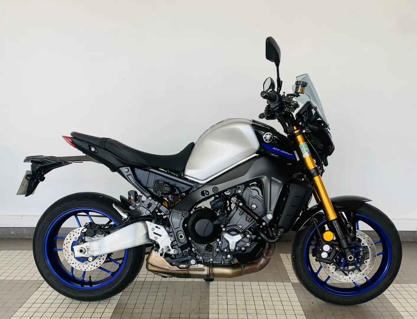 Yamaha MT-09 Noir - 1
