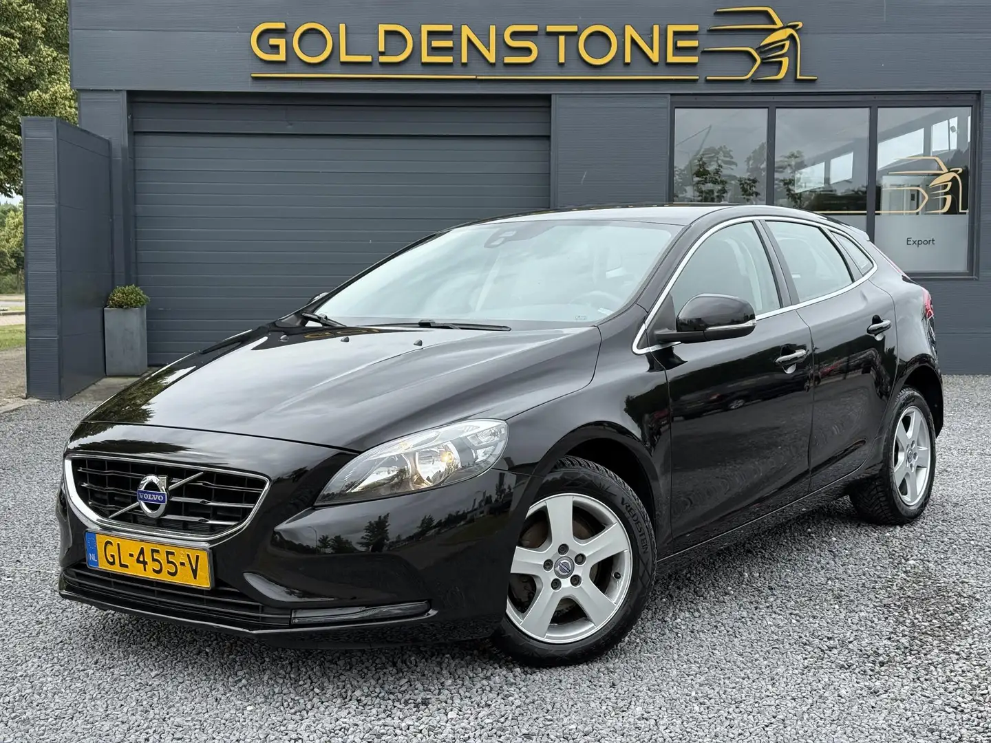 Volvo V40 2.0 D2 Momentum Business 2e Eigenaar,Navi,Clima,Cr Zwart - 1