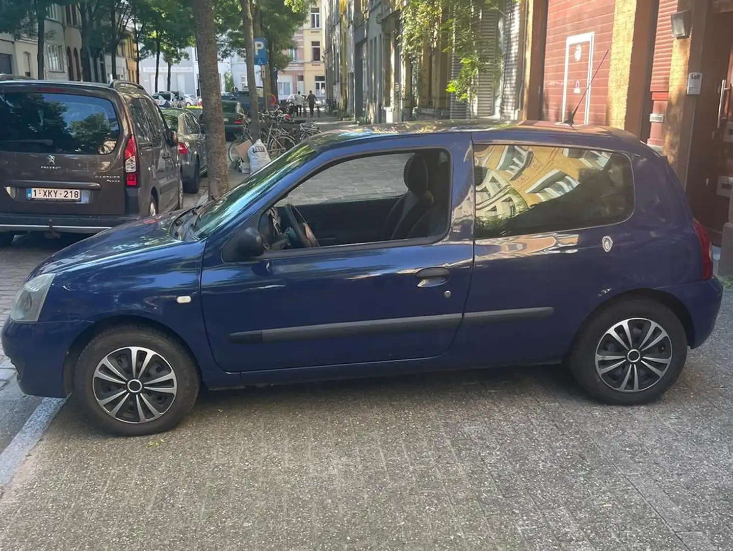 Renault Clio 1.2i 16v Campus Plus Bleu - 1