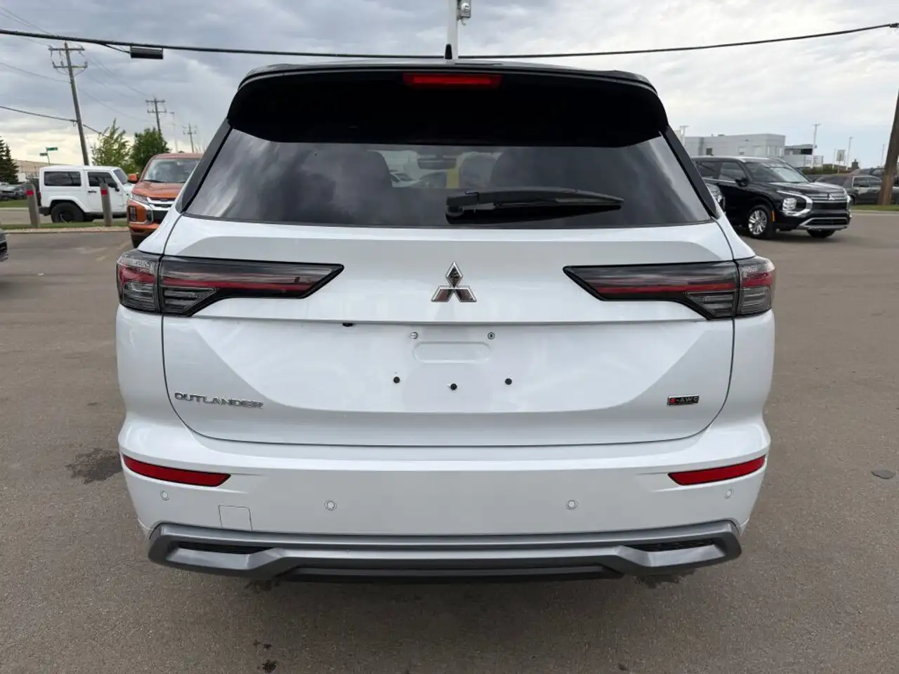 Mitsubishi Outlander снимка Mitsubishi Outlander