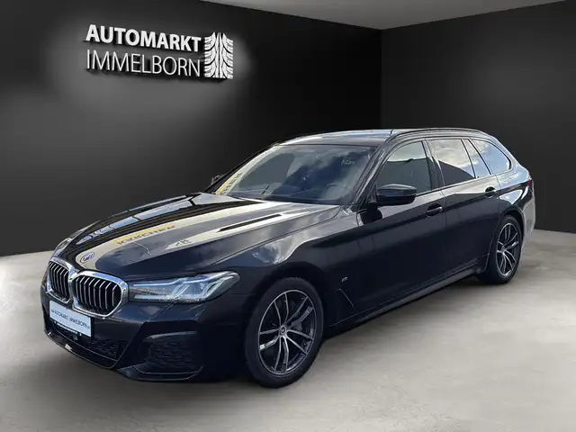 BMW 5 Series view 4