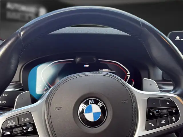 BMW 5 Series view 15