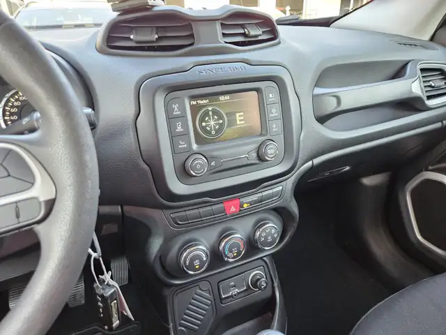 Jeep Renegade view 12