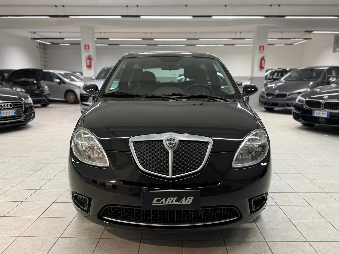 Lancia Ypsilon 1.3 mjt 16v Platino COME NUOVA Nero - 2
