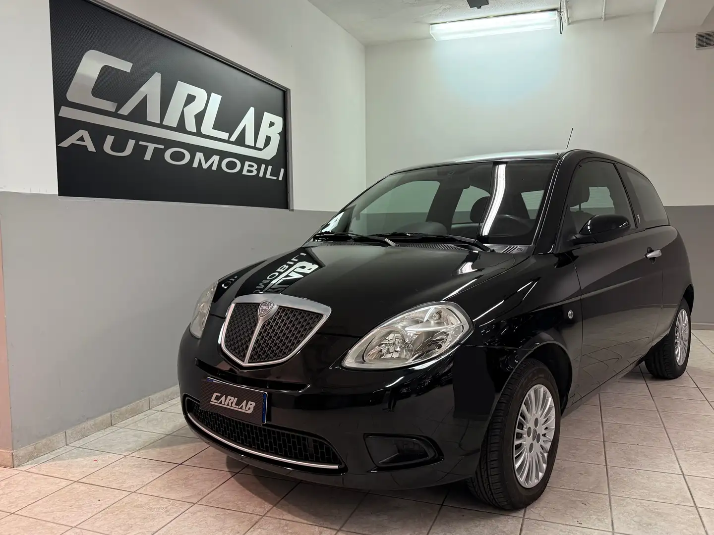Lancia Ypsilon 1.3 mjt 16v Platino COME NUOVA Nero - 1