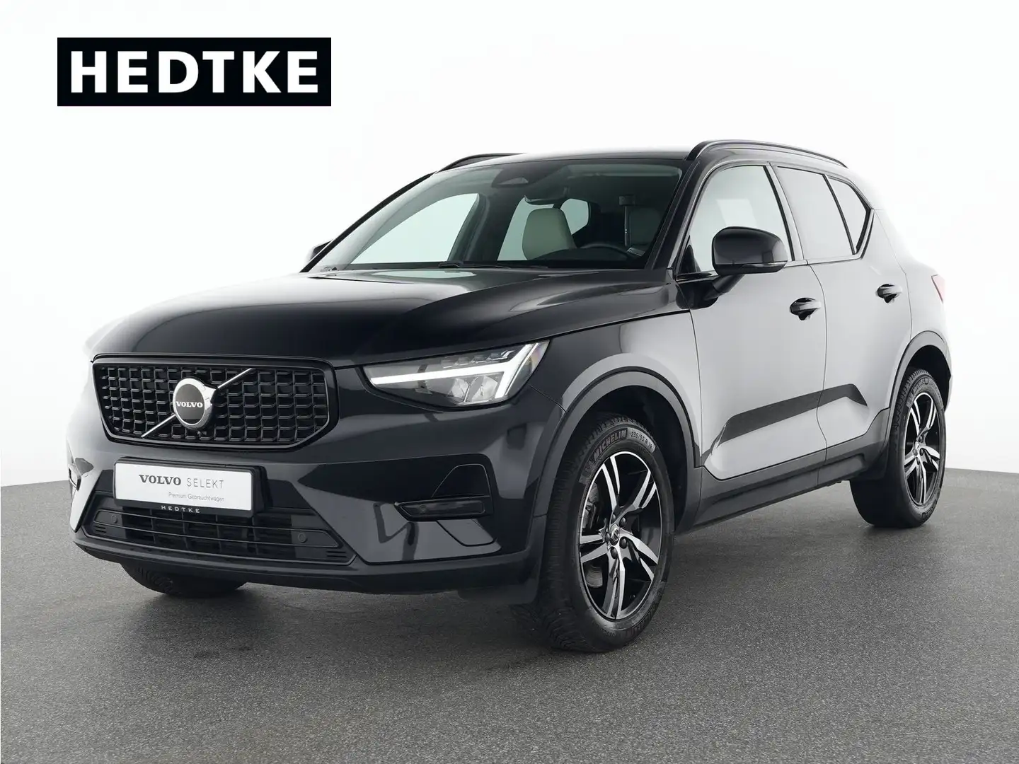 Volvo XC40 B3 Benzin Plus Dark 18"+ACC+FRONTSCHEIBENHZ Schwarz - 1