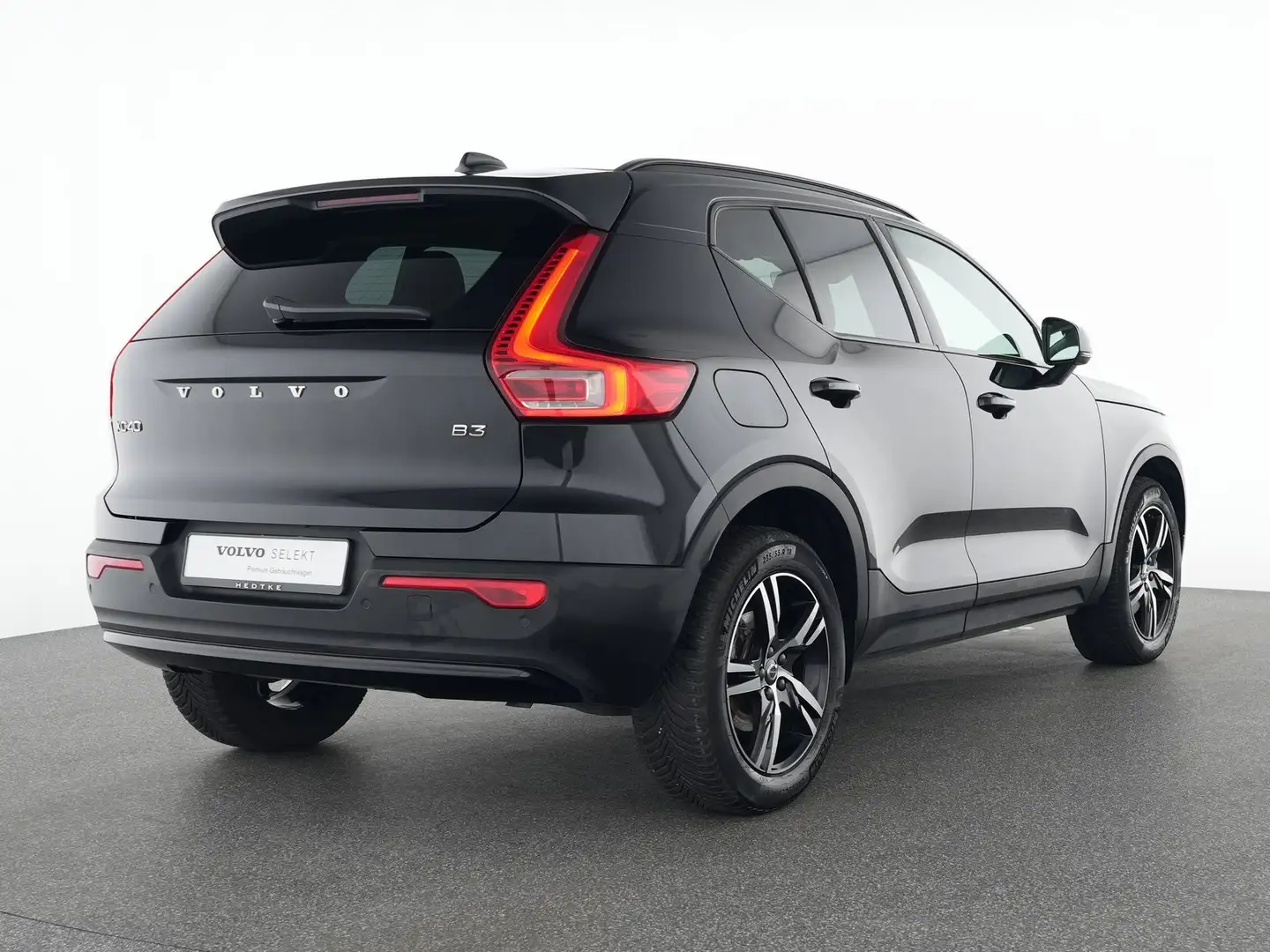 Volvo XC40 B3 Benzin Plus Dark 18"+ACC+FRONTSCHEIBENHZ Schwarz - 2