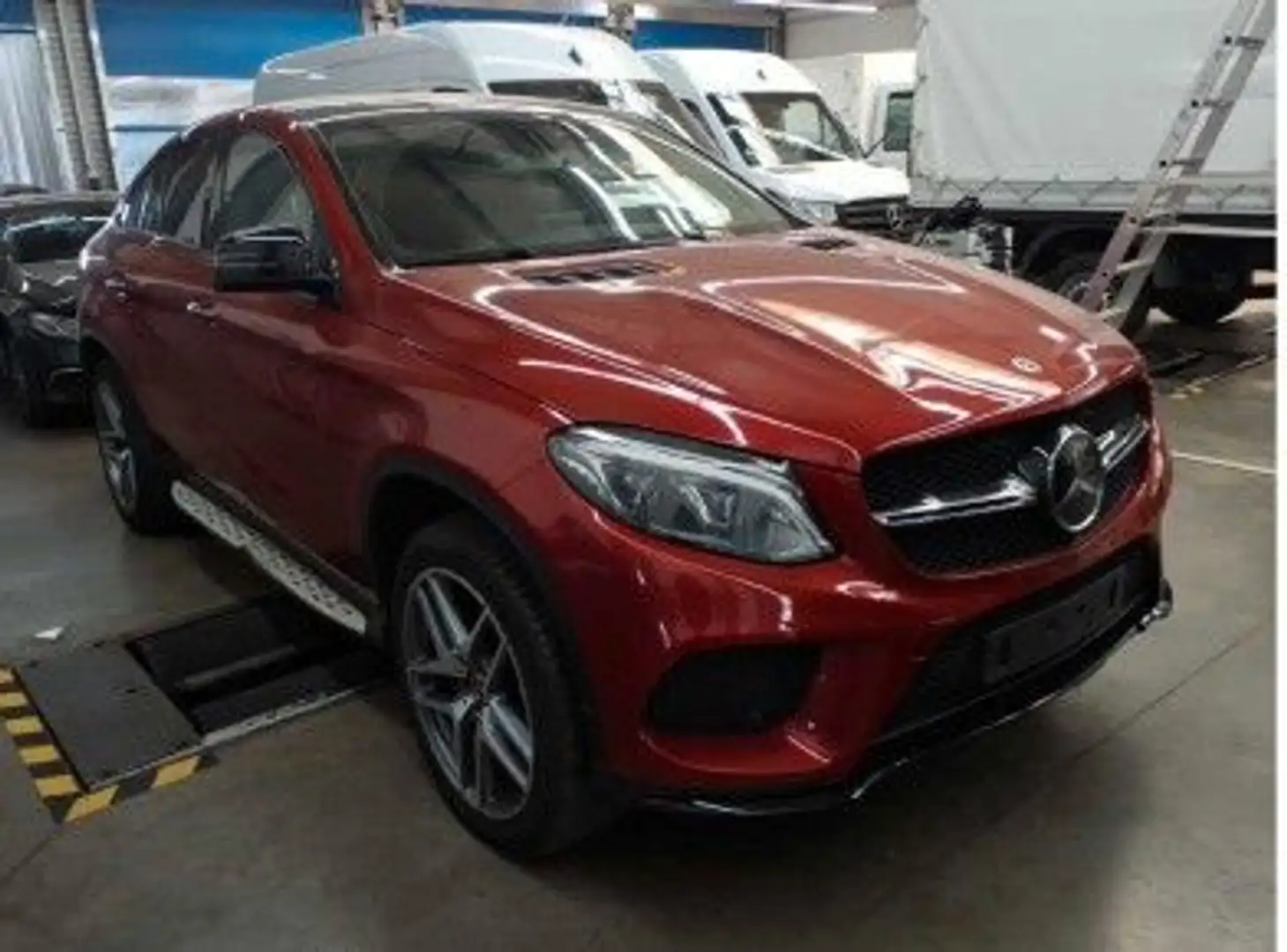 Mercedes-Benz GLE 350 d AMG LINE H&K*MEMO*360*PANO*NIGHT*AIRM Rot - 2