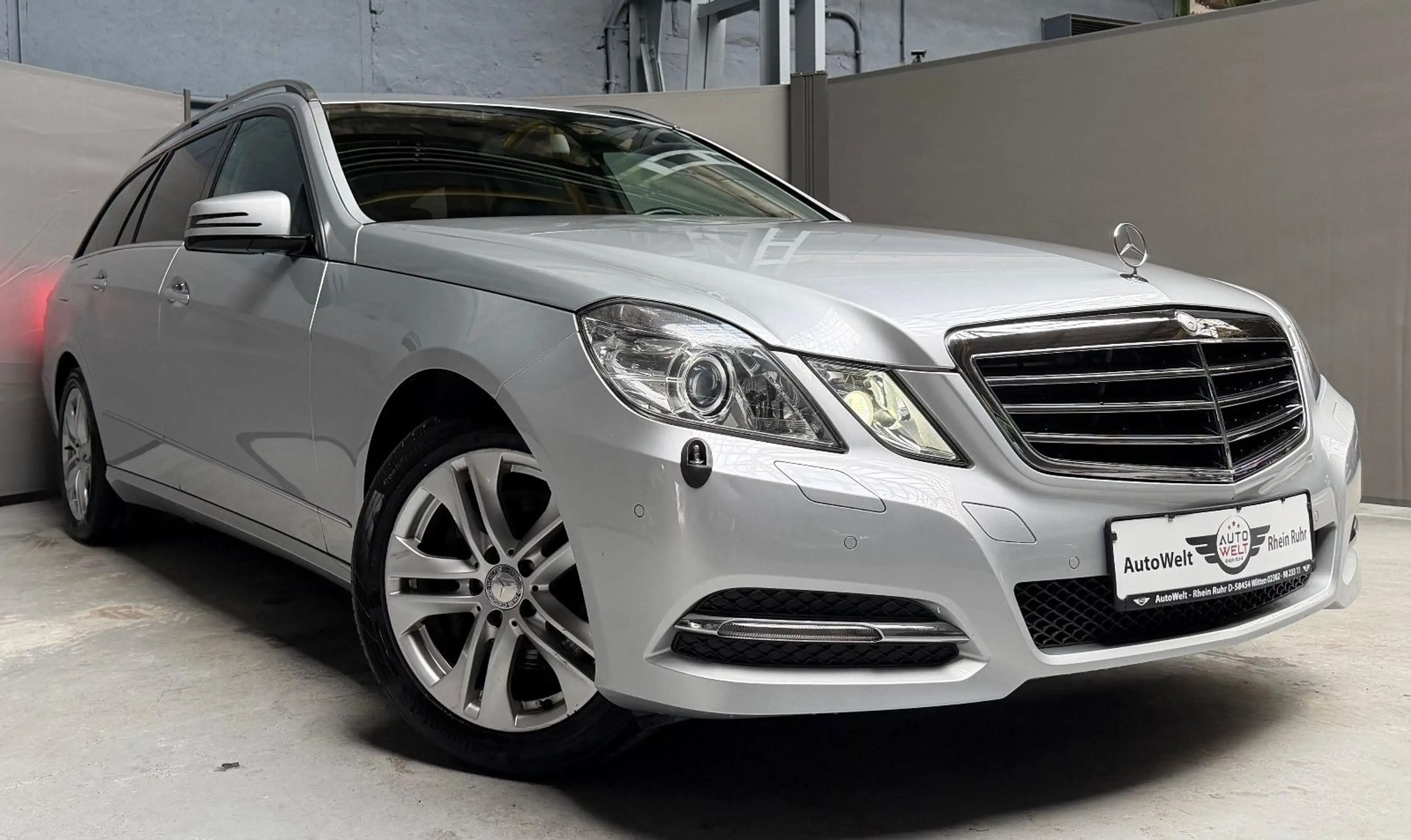 Mercedes-Benz E 350 T E 4Matic Keyless-Go Leder Bi-Xenon — photo 4