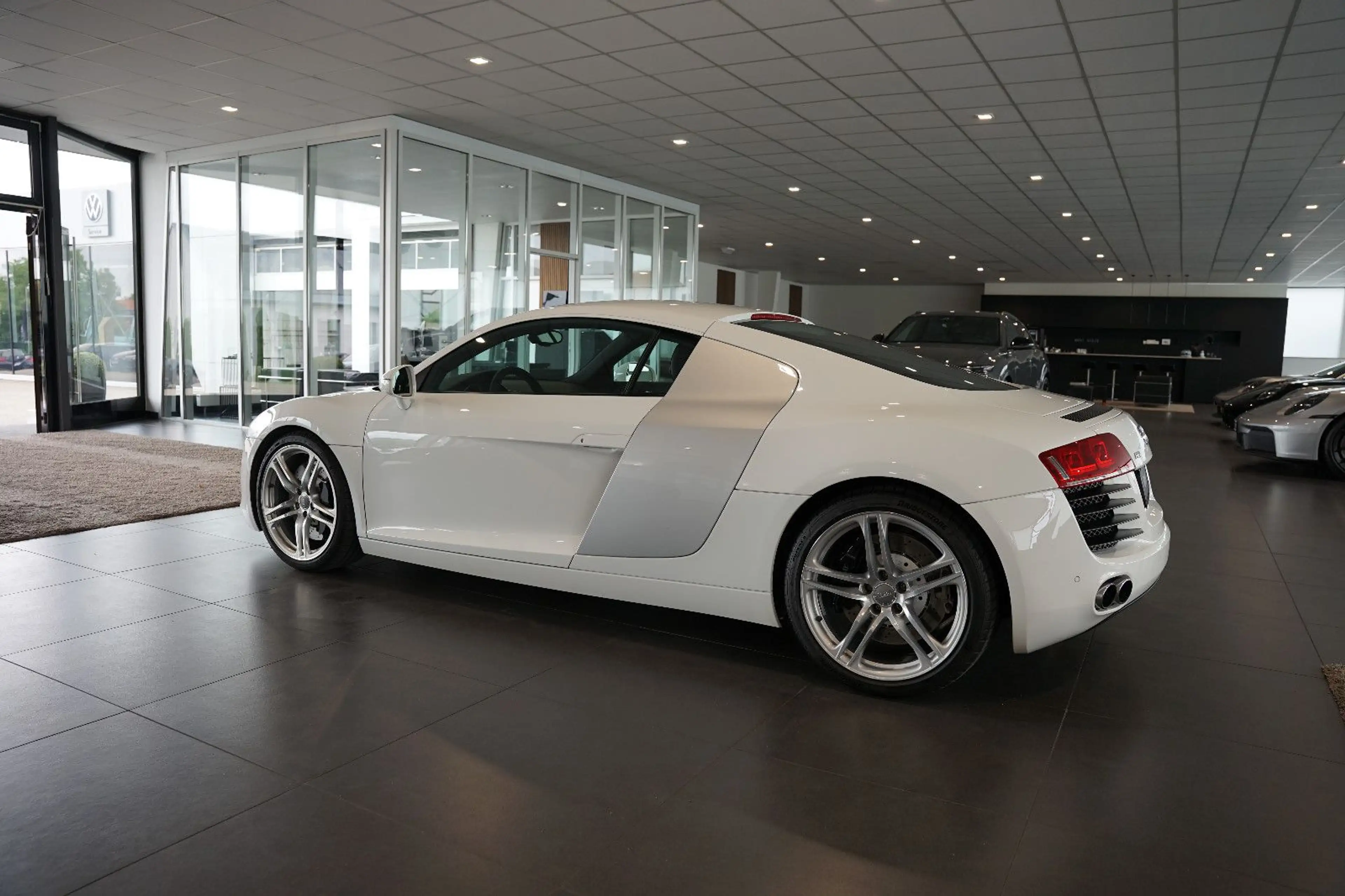 Audi R8 Coupé 4.2 FSI quattro | Schaltgetriebe — photo 2