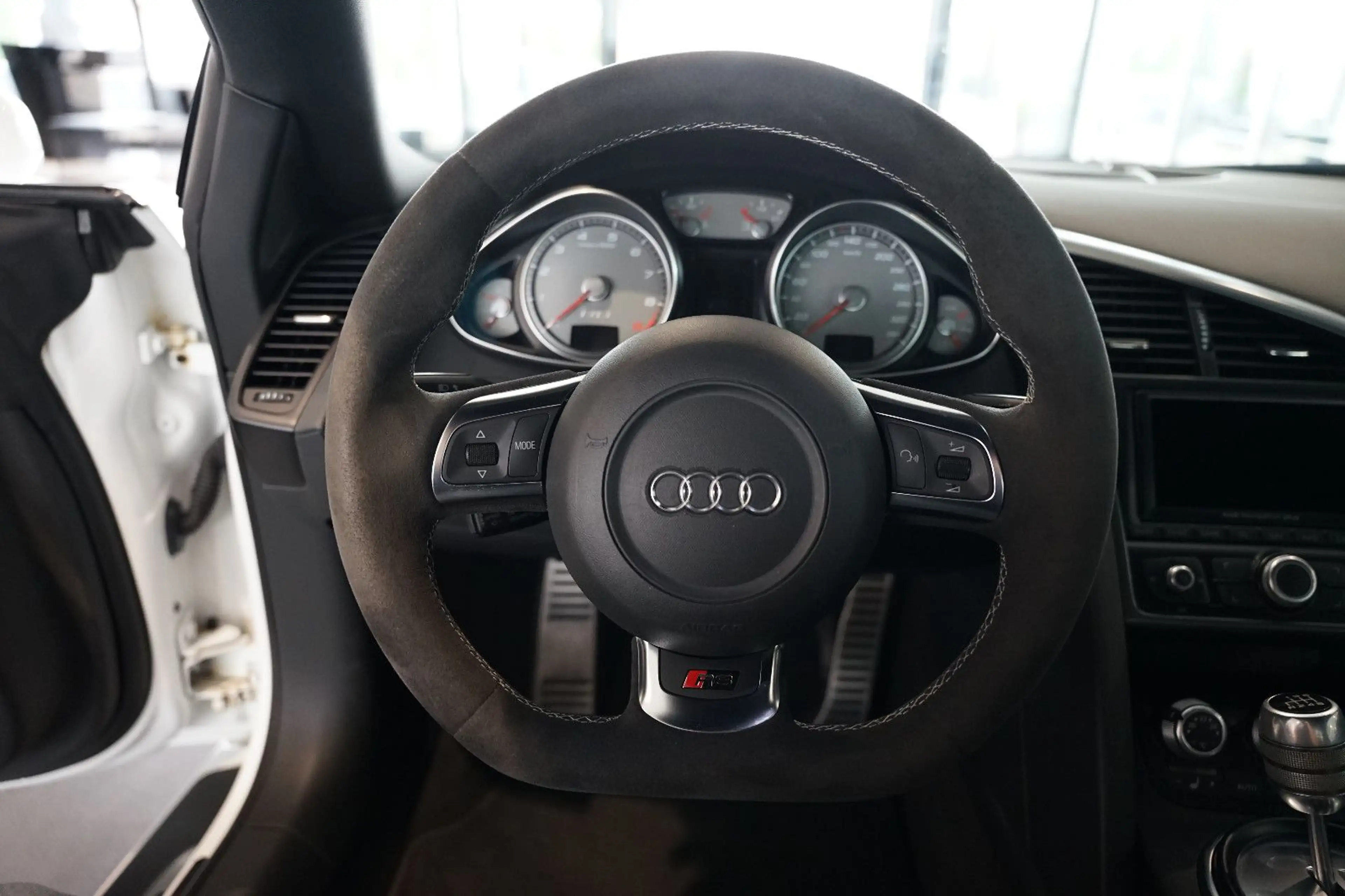 Audi R8 Coupé 4.2 FSI quattro | Schaltgetriebe — photo 15