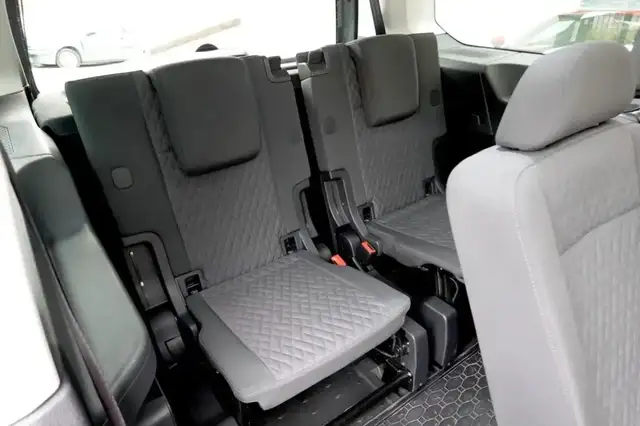 Volkswagen Caddy view 11