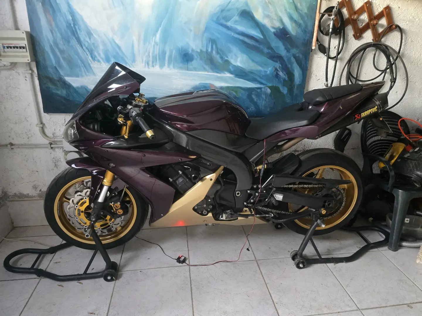 Yamaha YZF-R1 Auriu - 1