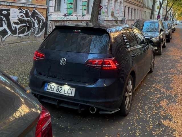 Imagine Volkswagen Golf Golf 2.0 BlueTDI DSG Highline