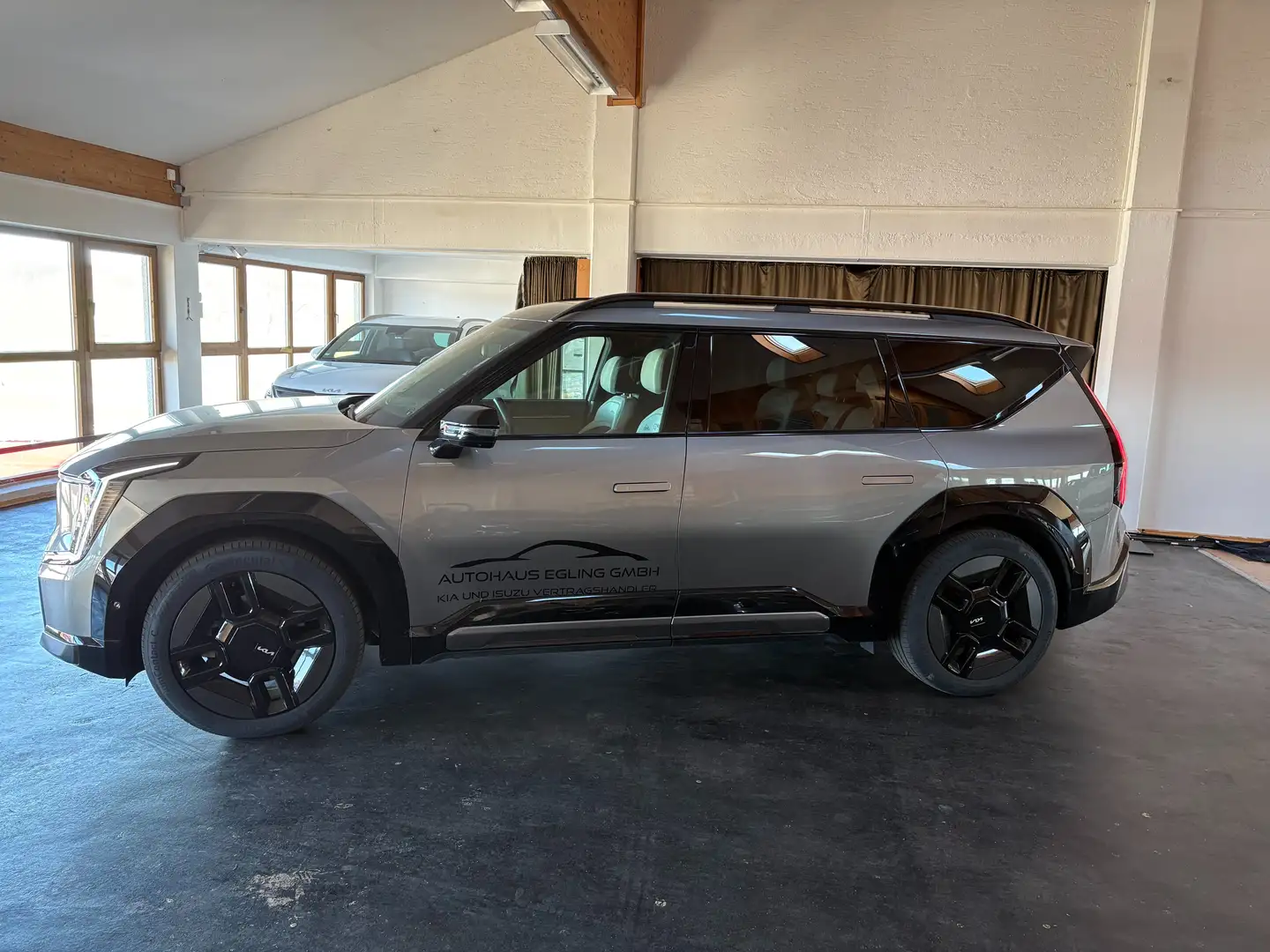 Kia EV9 4WD GT-Line Launch Edition 7-Sitzer GD 360 ACC Grau - 2