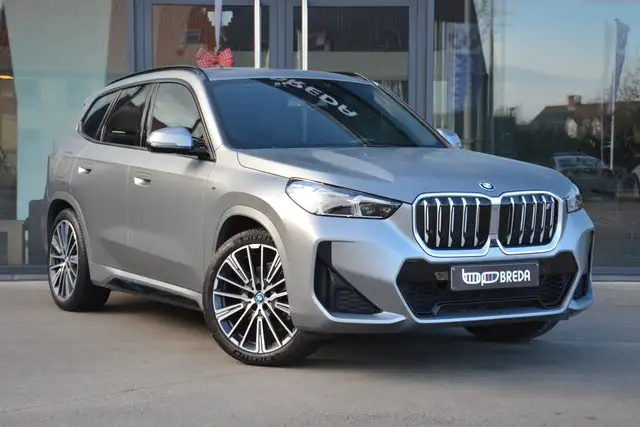 BMW iX1 xDrive30 M Sport/Pano/HUD/ACC/Massage/H&K/360/20"