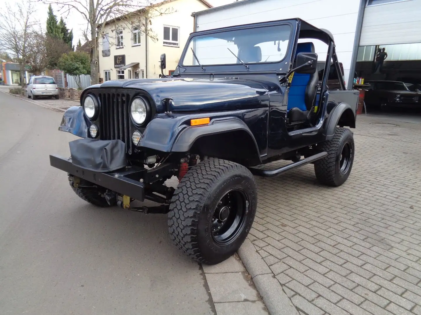 Jeep CJ-7 5.9 ltr. V8 Softtop Winde Frame Off  H-Zul. Blau - 1