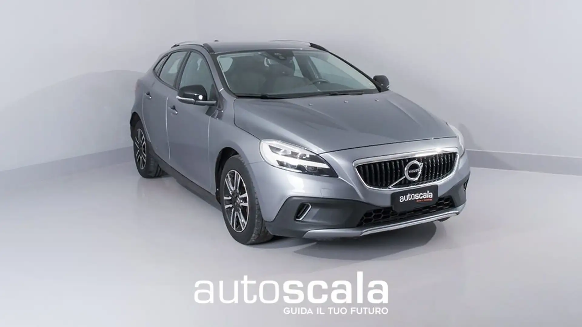 Volvo V40 Cross Country D2 Momentum Gris - 1