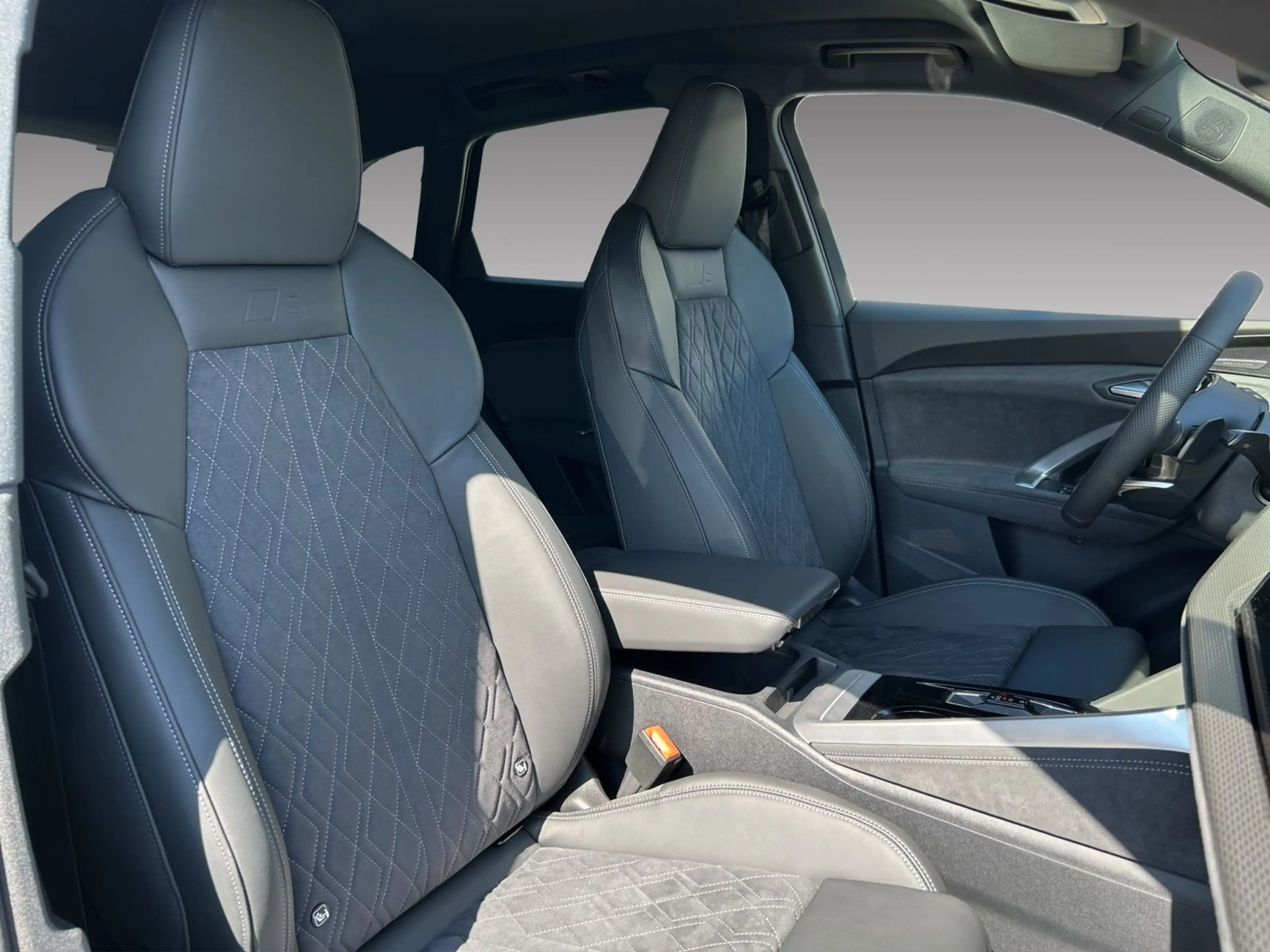 Audi SQ5 SUV TFSI S tronic 3.0 TFSI quattro+TECH PRO — photo 9