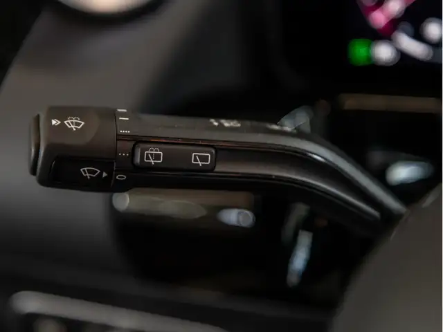 Mercedes-Benz Gla view 22