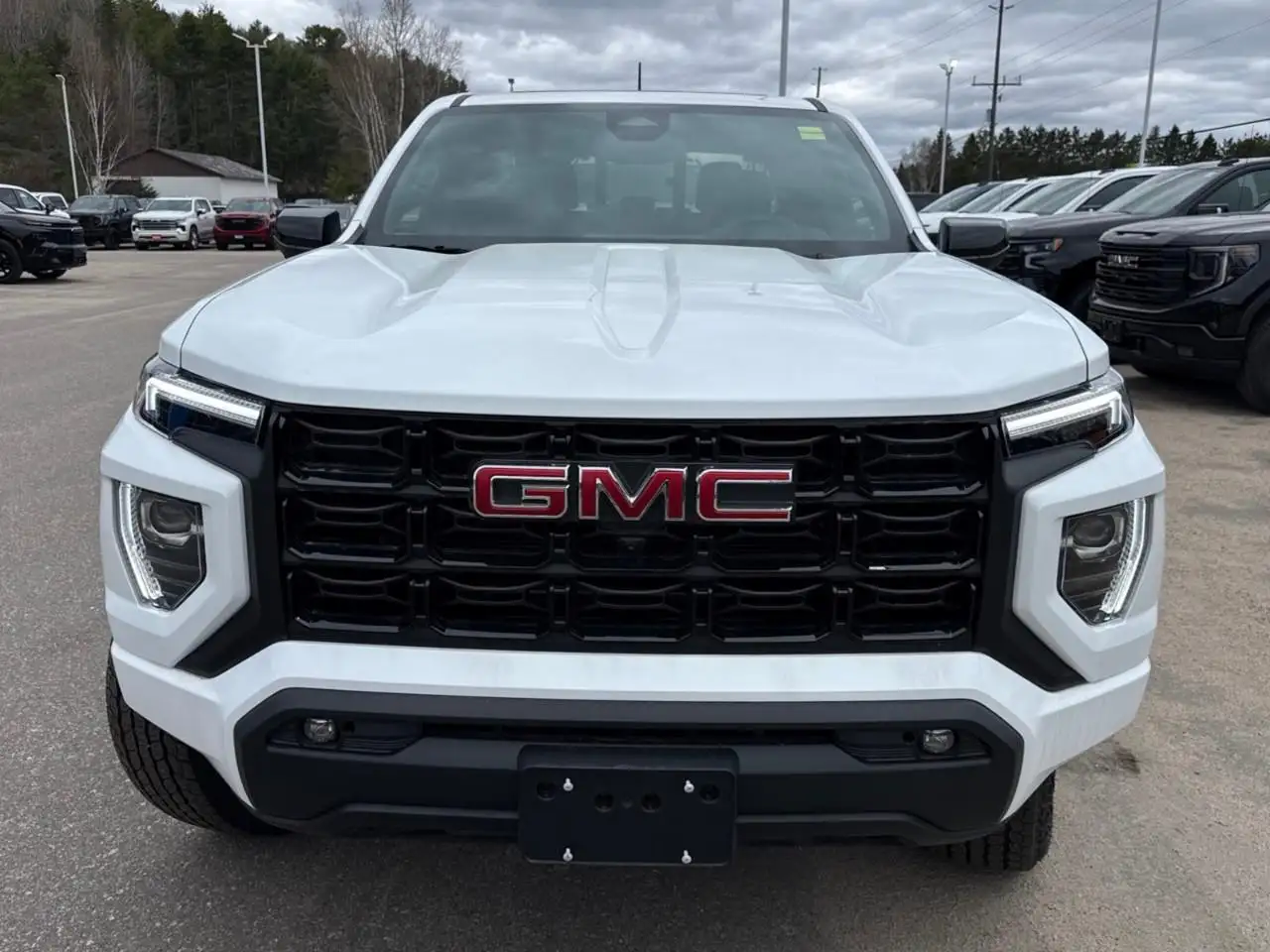 GMC Canyon снимка GMC Canyon