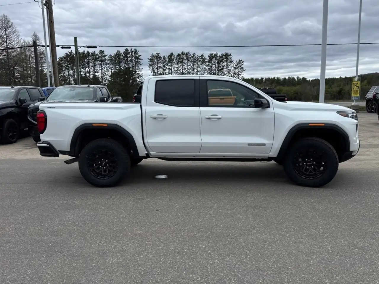 GMC Canyon снимка GMC Canyon