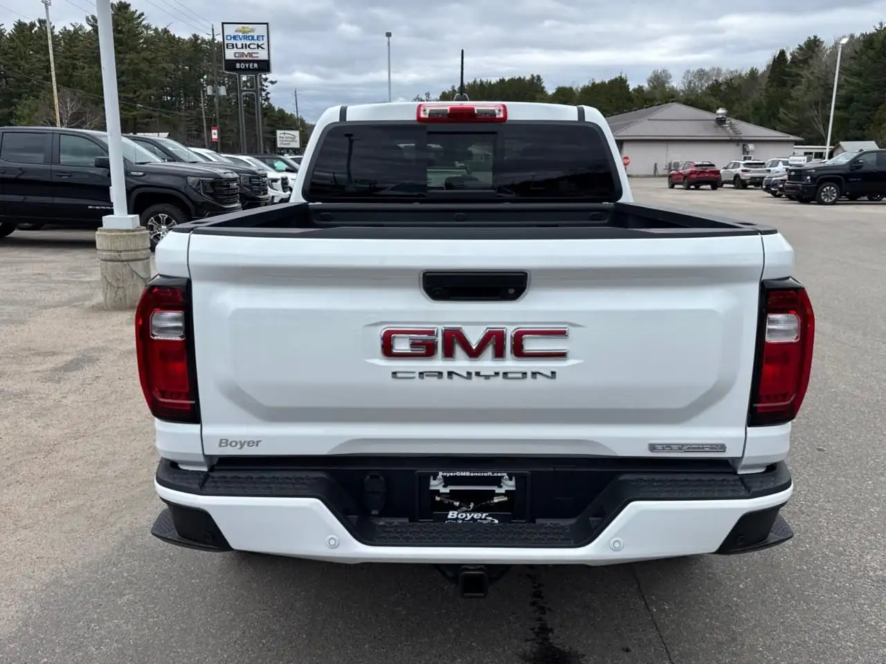 GMC Canyon снимка GMC Canyon