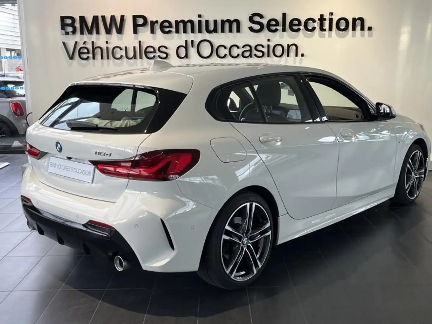 BMW 118 118dA 150ch M Sport 8cv Blanc - 2