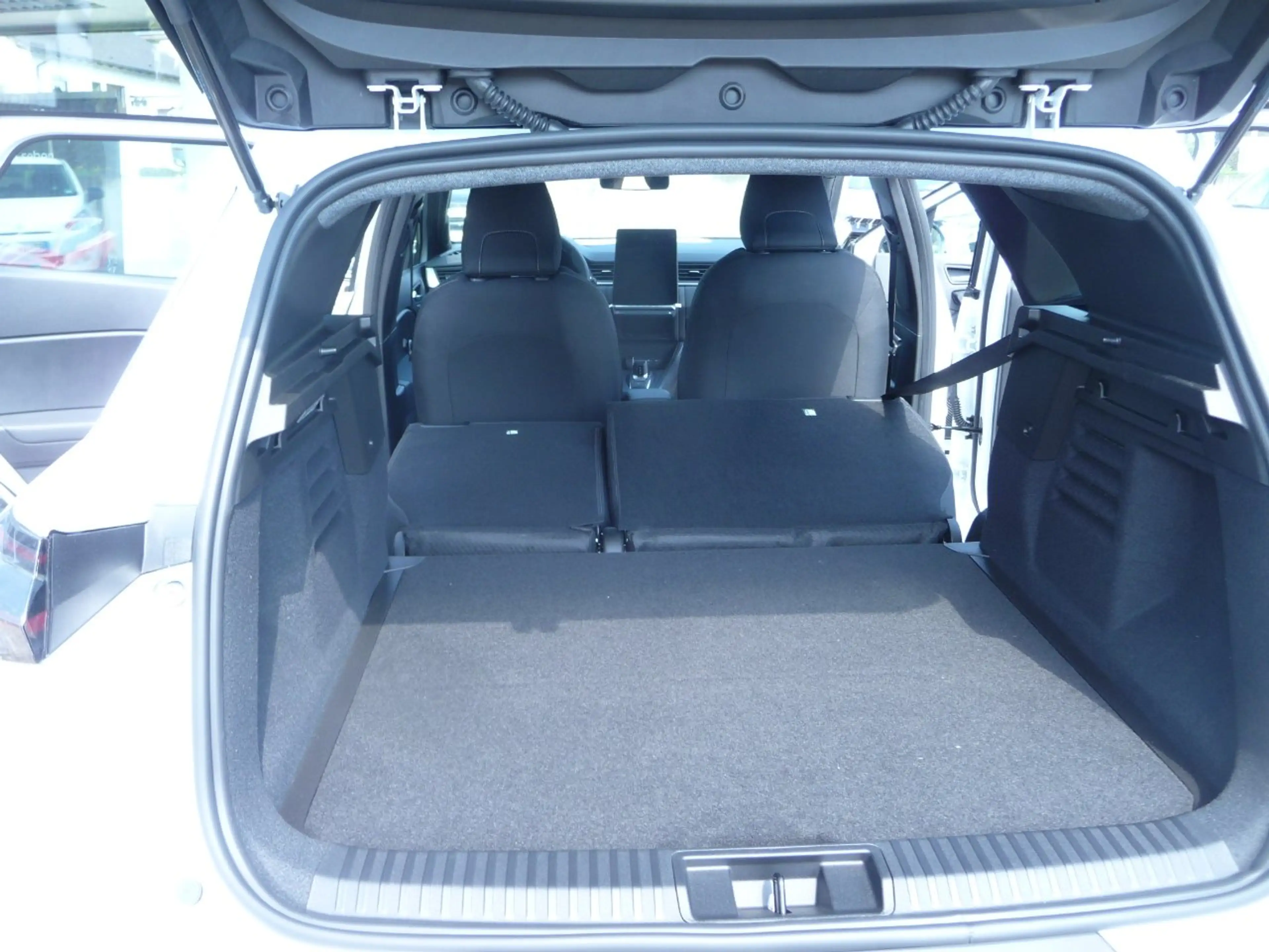 Mitsubishi Grandis Diamant PLUS 1.3 T-Benziner 7-DCT — photo 11