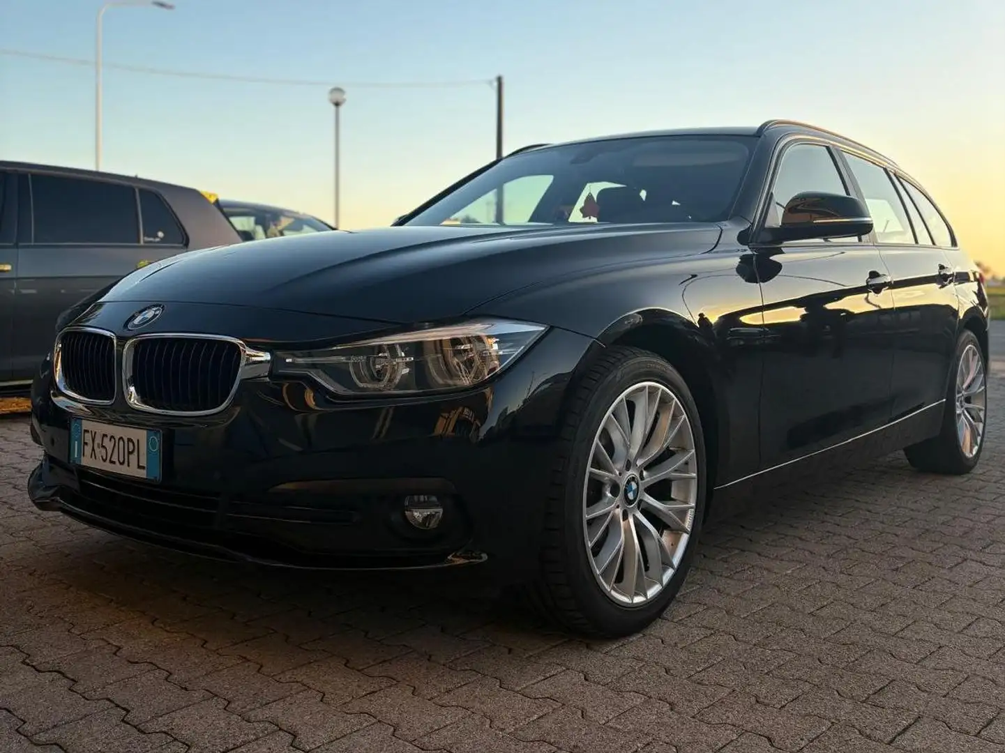 BMW 318 Serie 3 Touring 318d Nero - 1
