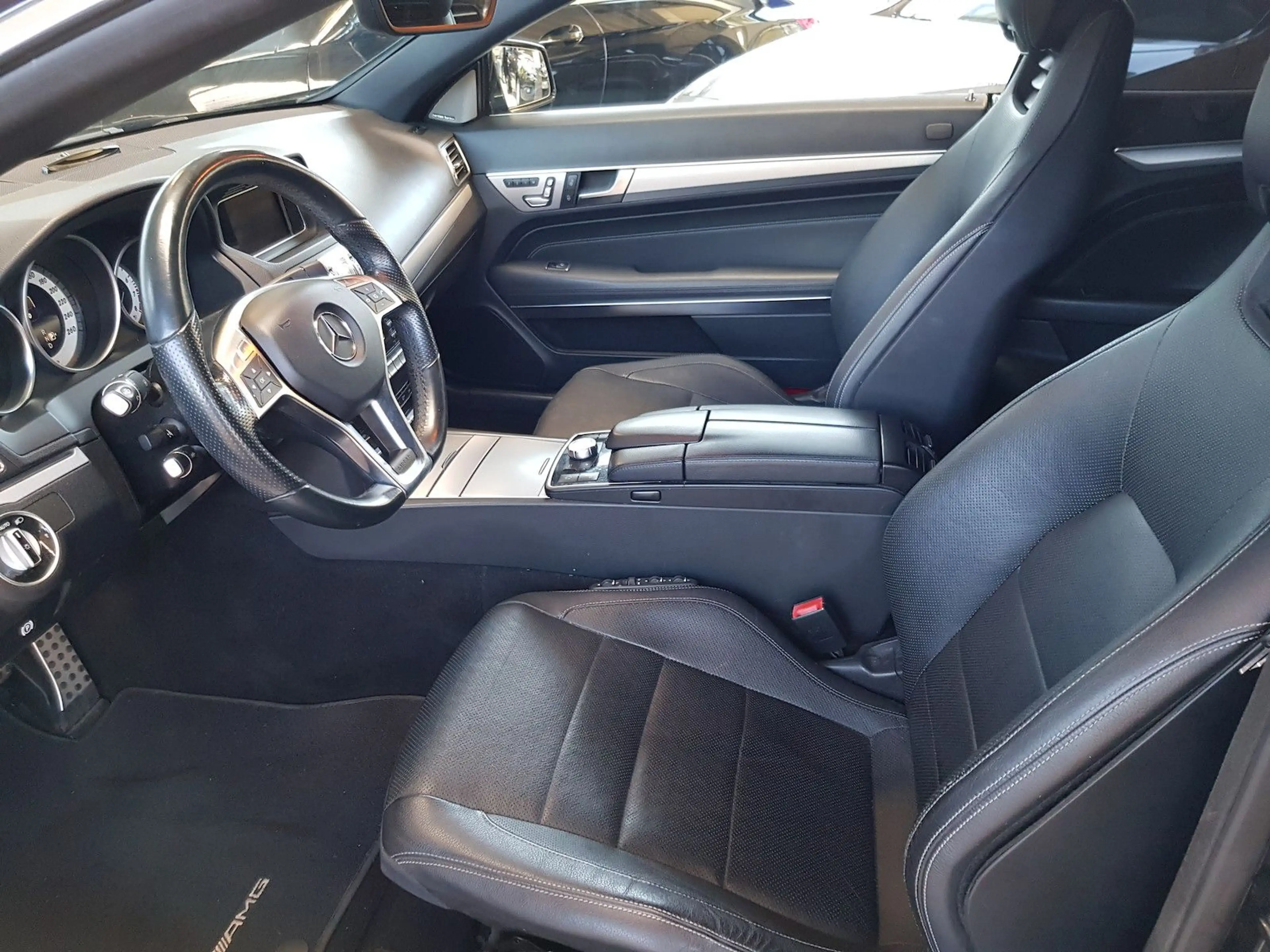 Mercedes-Benz E 250 AMG MULTIBEAM MEMORY TOTW SITZKLIMA SOUND — photo 7