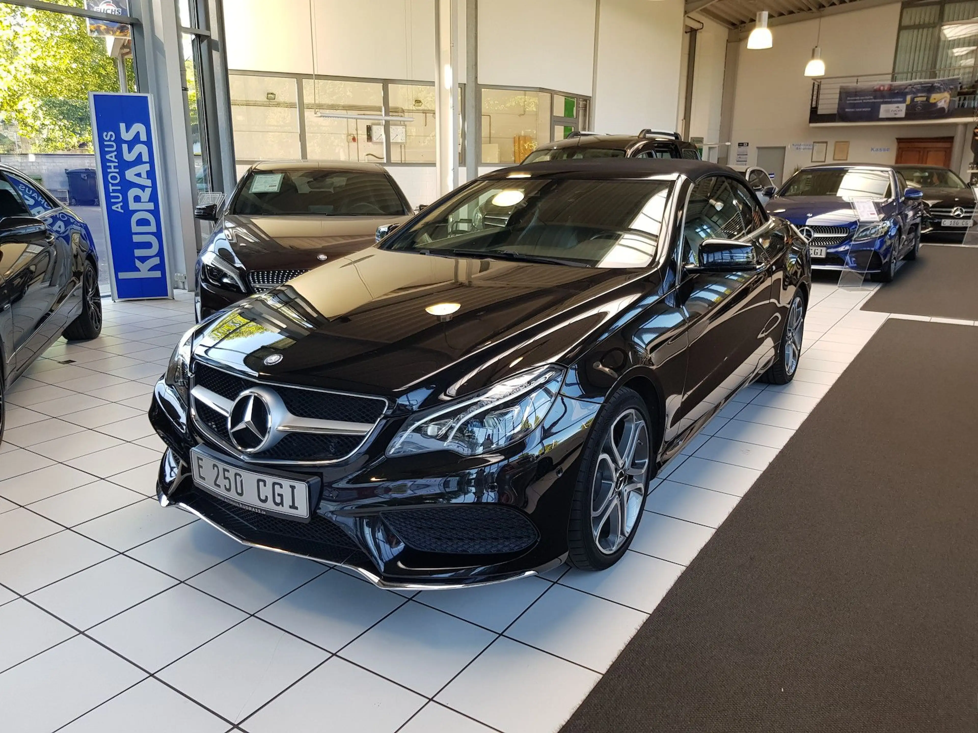 Mercedes-Benz E 250 AMG MULTIBEAM MEMORY TOTW SITZKLIMA SOUND