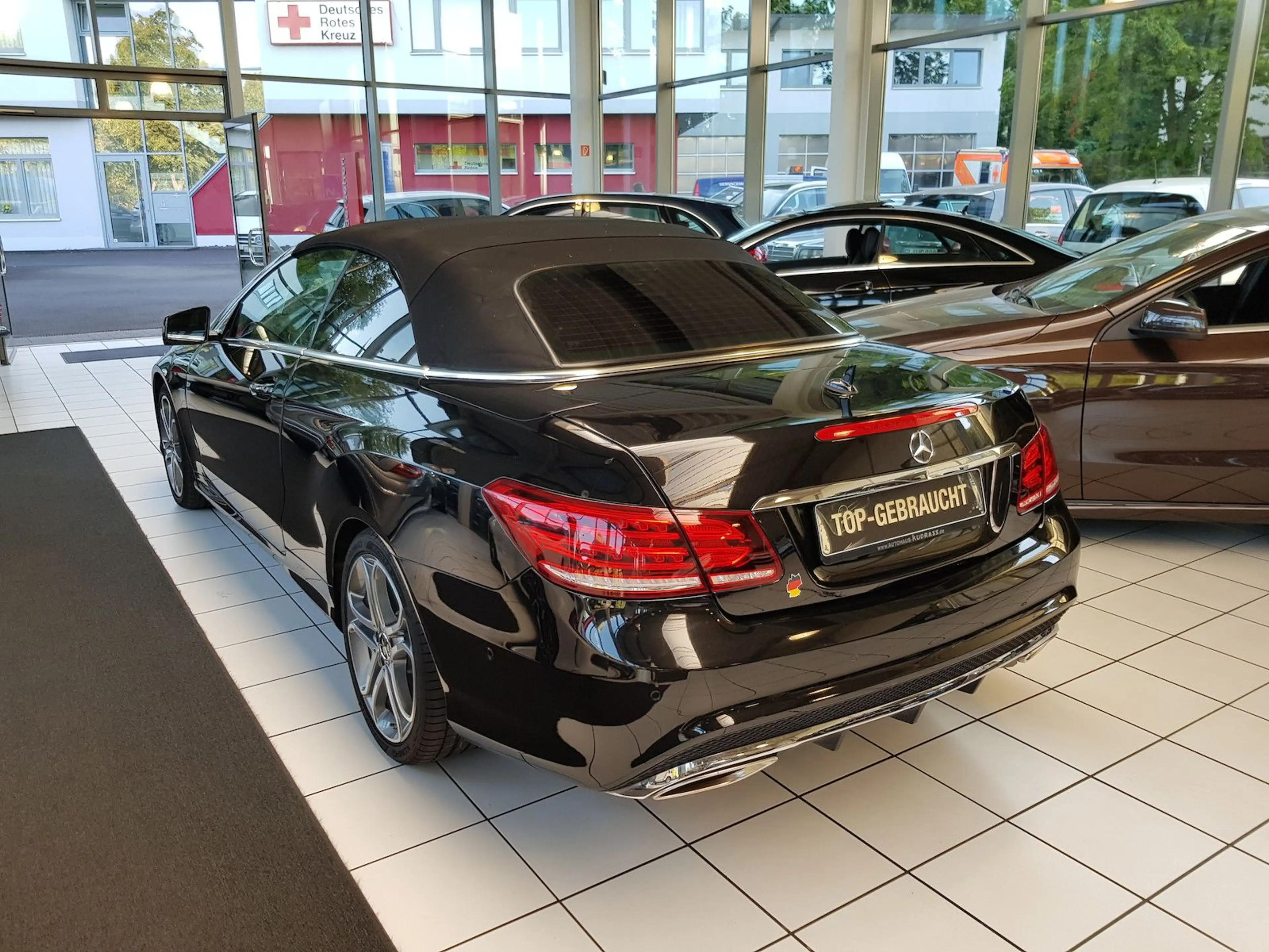 Mercedes-Benz E 250 AMG MULTIBEAM MEMORY TOTW SITZKLIMA SOUND — photo 4